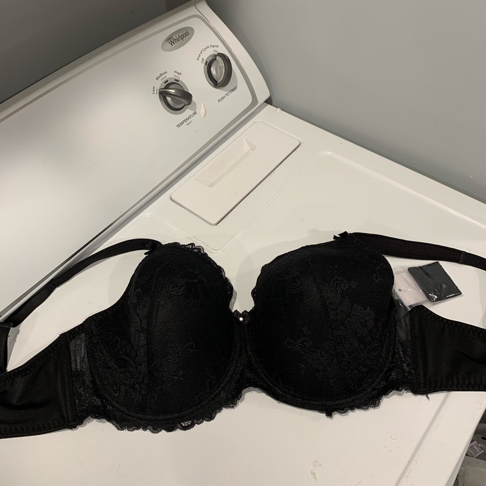 NWT Black Ekouaer padded bra Sz. 40E